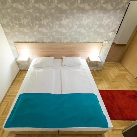 Lägenhetshotell Mango 3*