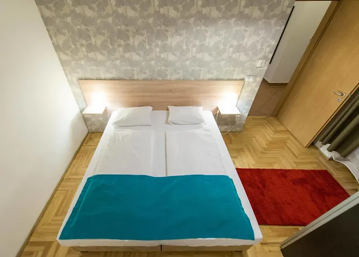 מלון דירות Mango 3*